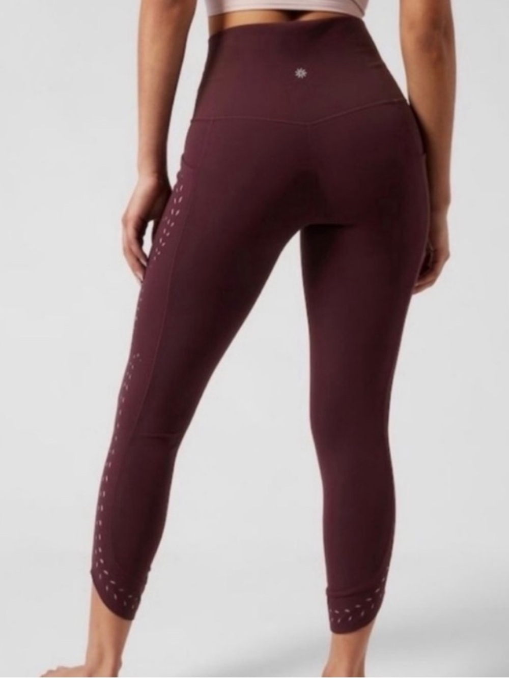 Athleta Women's Salutation Stash Pocket II Laser Cut 7/8 Tight XXS Activewear